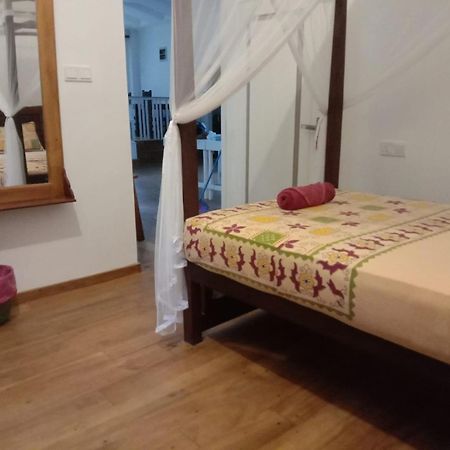 Welcome Inn Mirissa Bagian luar foto