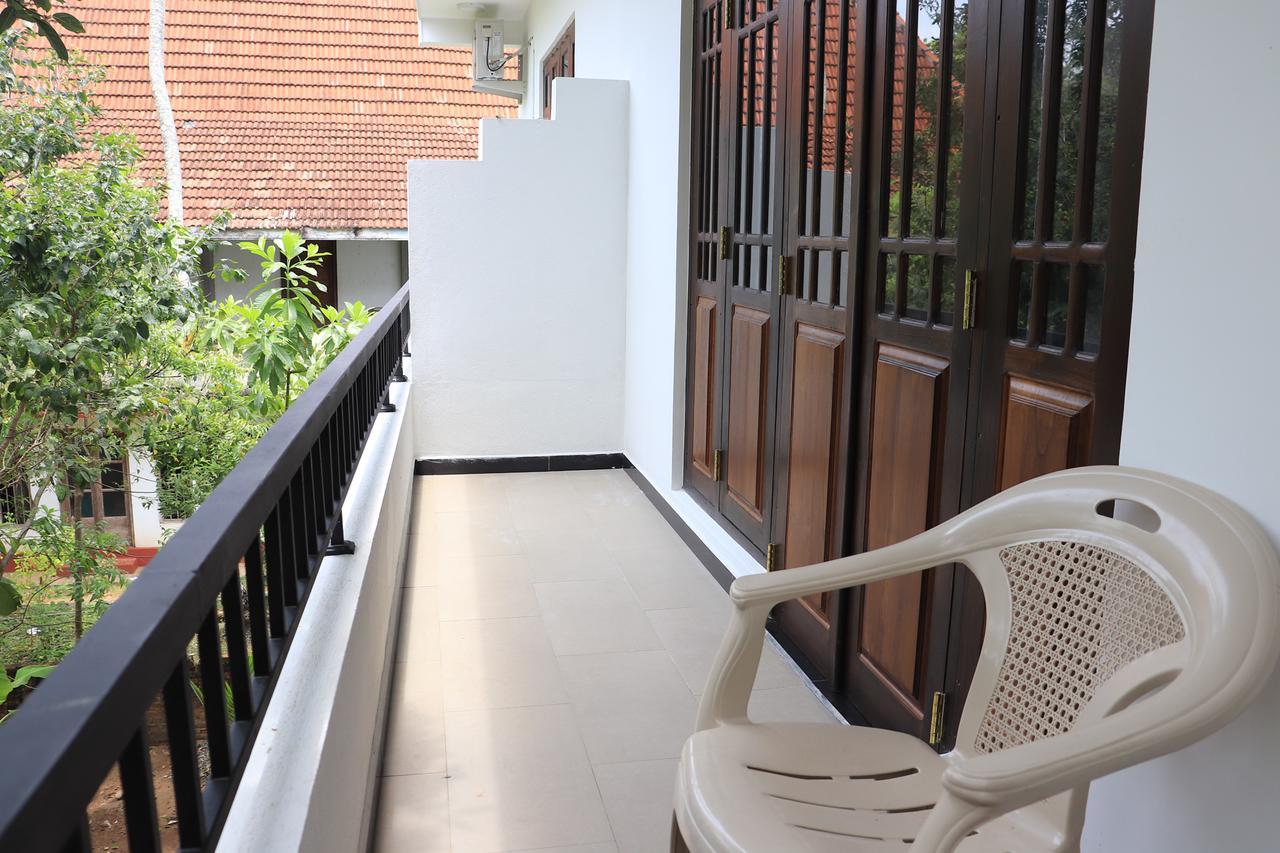 Welcome Inn Mirissa Bagian luar foto