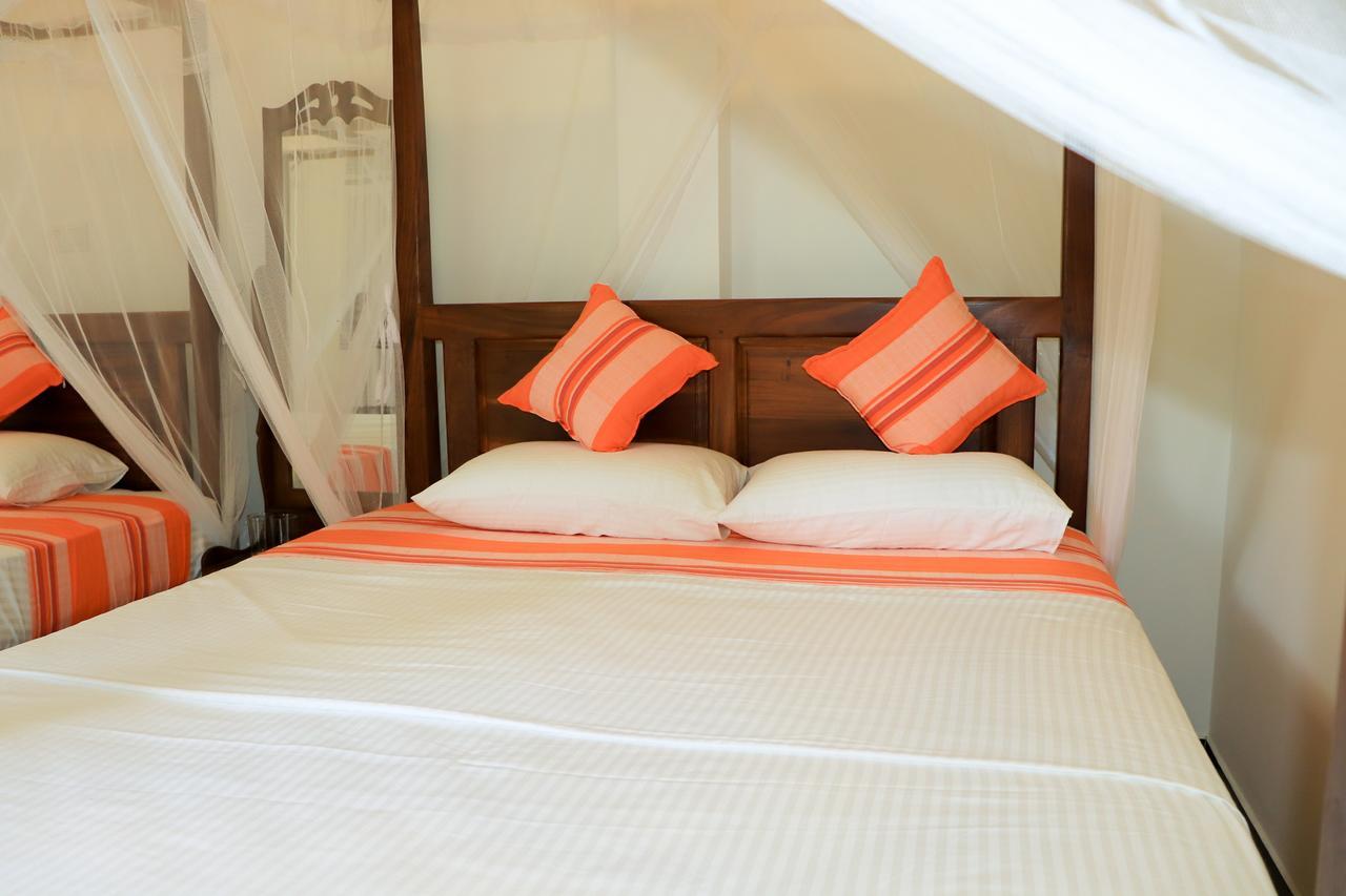 Welcome Inn Mirissa Bagian luar foto