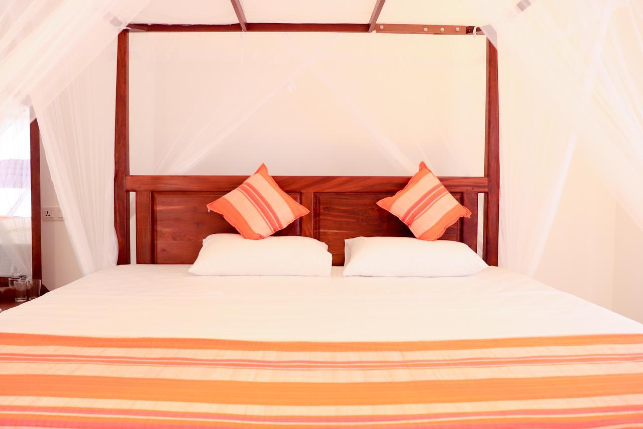 Welcome Inn Mirissa Bagian luar foto