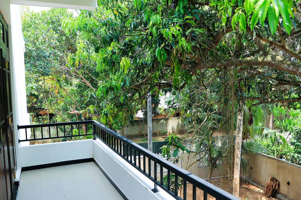 Welcome Inn Mirissa Bagian luar foto